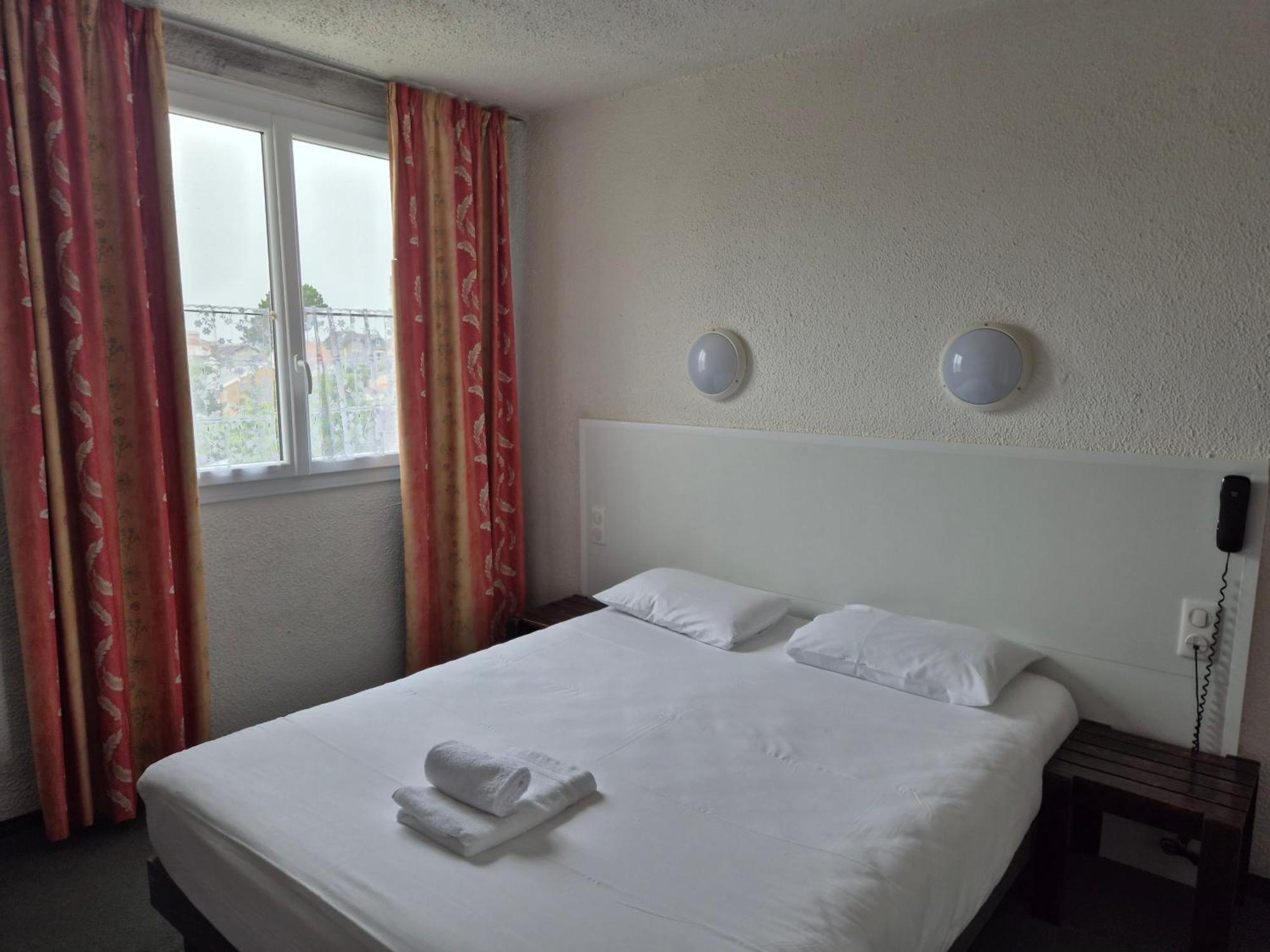 Hotel Le Challans Exterior foto